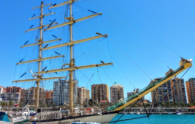 Barco de Málaga - Cursos de Español en Academia CILE España